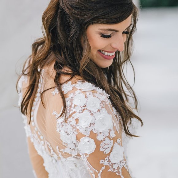 Yaniv Persy Wedding Dress - Picture 4 of 9